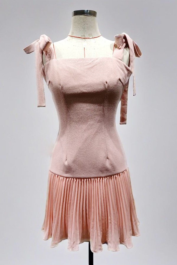Pink butterfly-patterned camisole